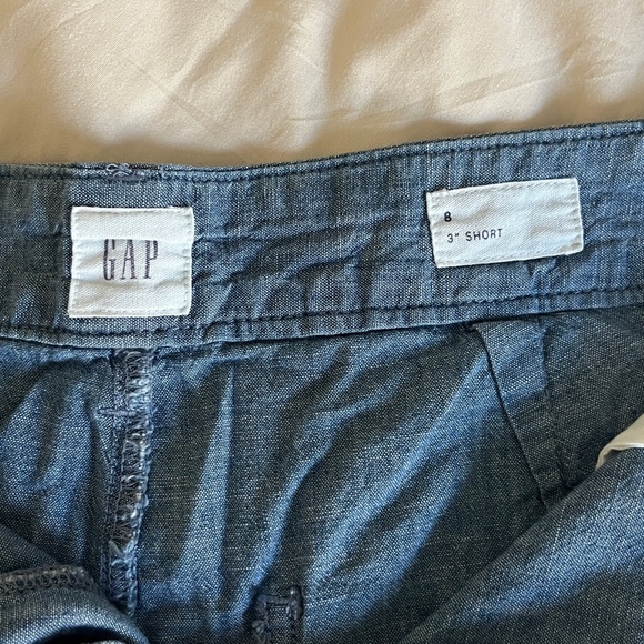 GAP Classic Blue Jean Shorts - Picture 2 of 5